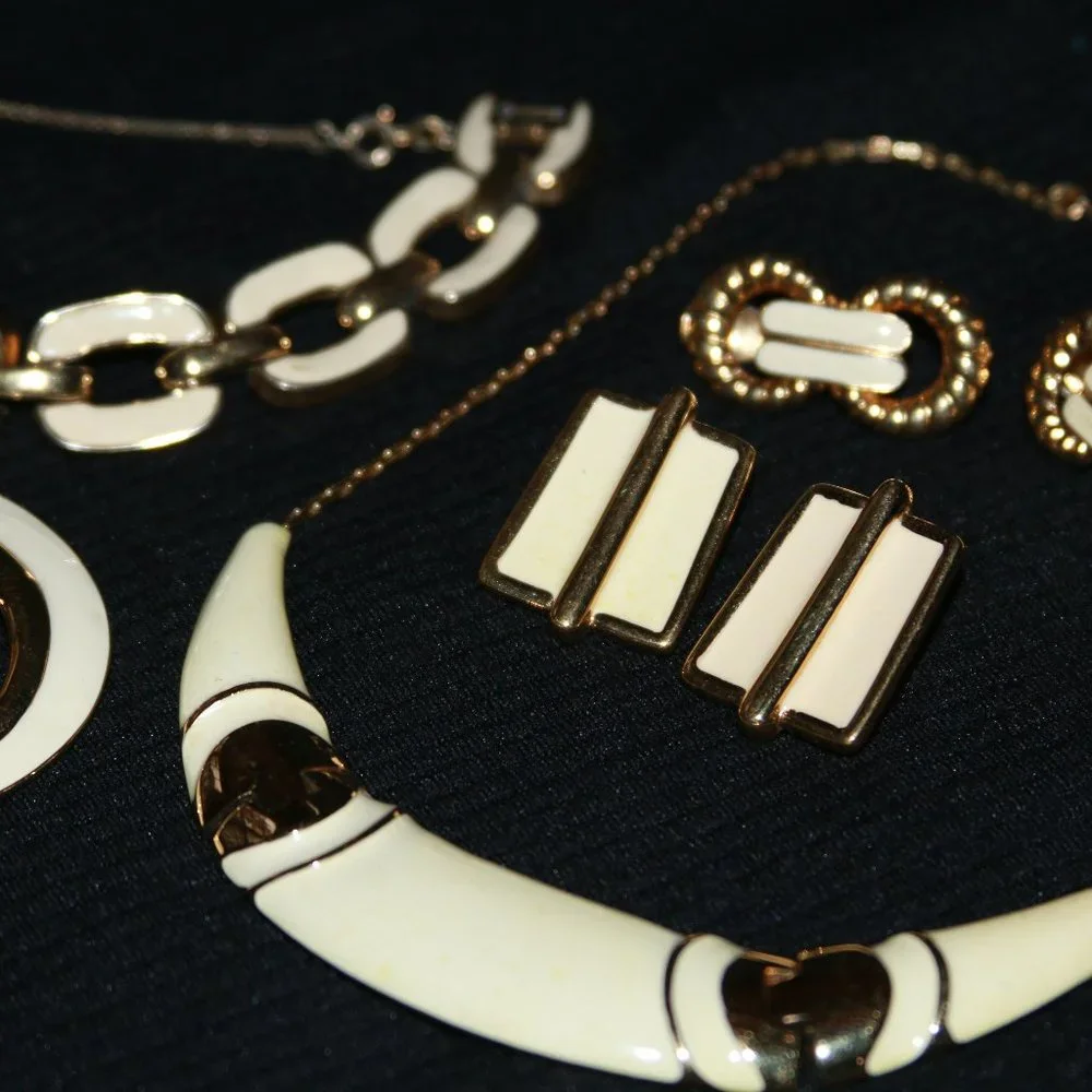 Monet jewelry set